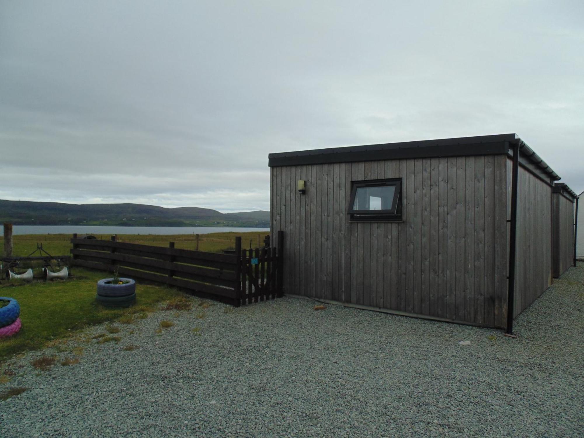 Lampay Chalets Dunvegan  Exterior photo
