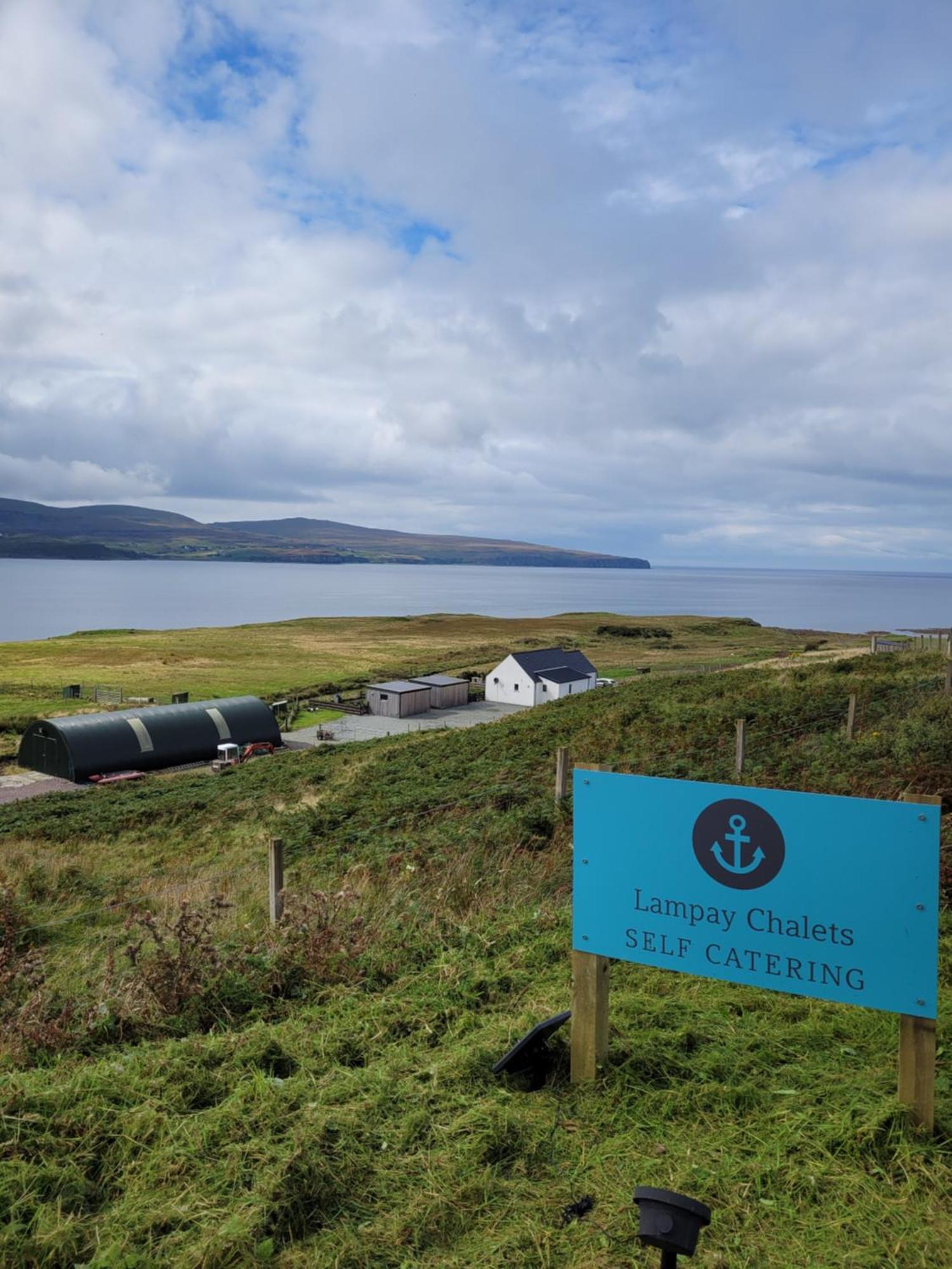 Lampay Chalets Dunvegan  Exterior photo
