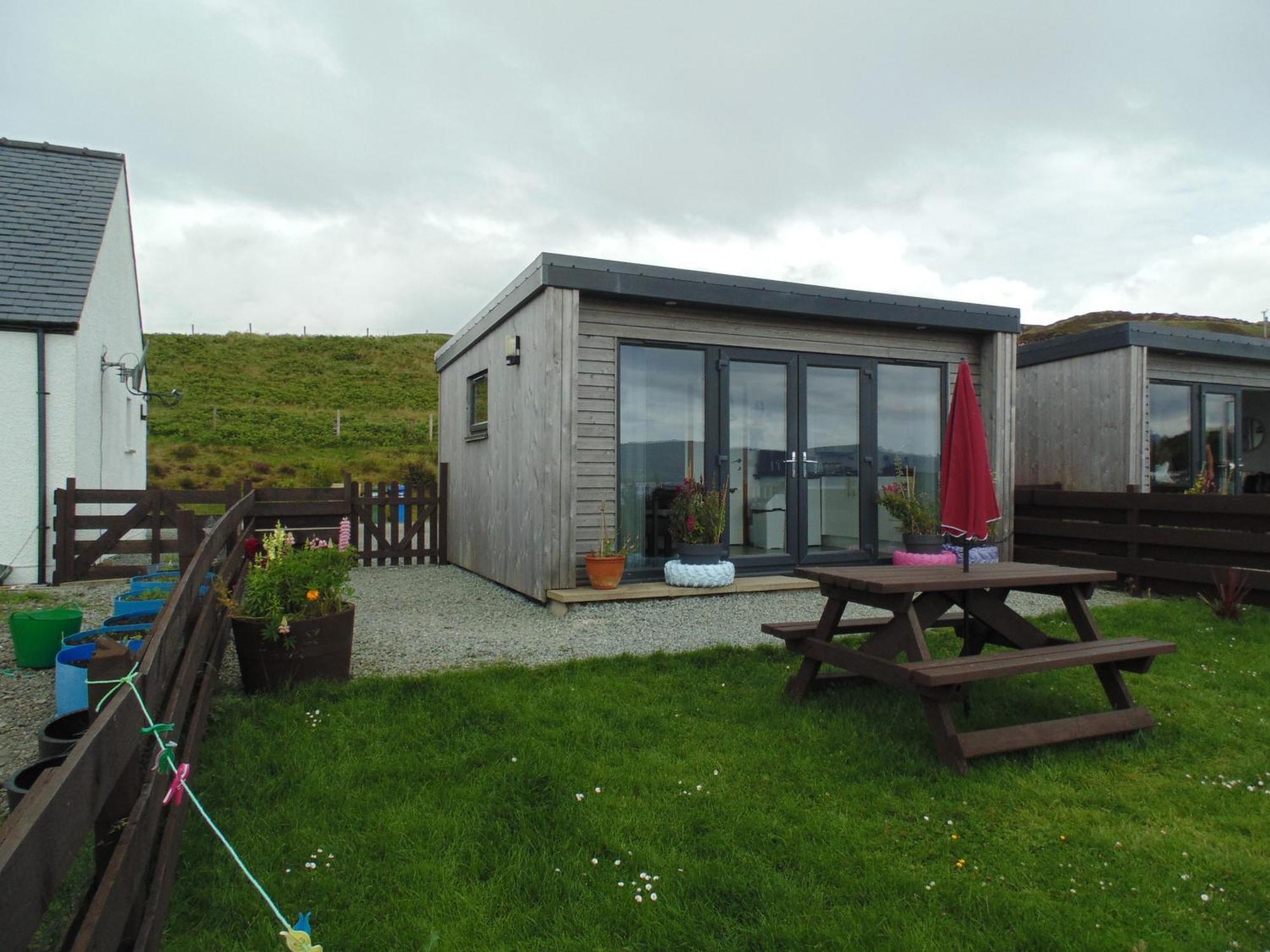 Lampay Chalets Dunvegan  Exterior photo
